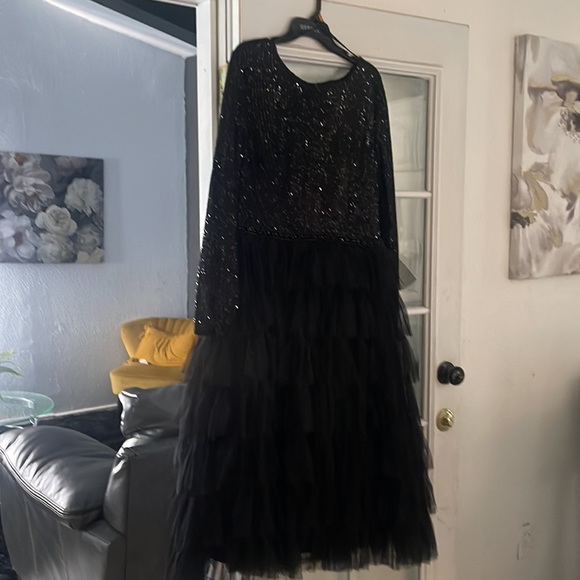 MAC DUGGAL SEQUIN BODICE LONG SLEEVE RUFFLE TIERED BLACK MIDI DRESS  sz 16 - Picture 3 of 8